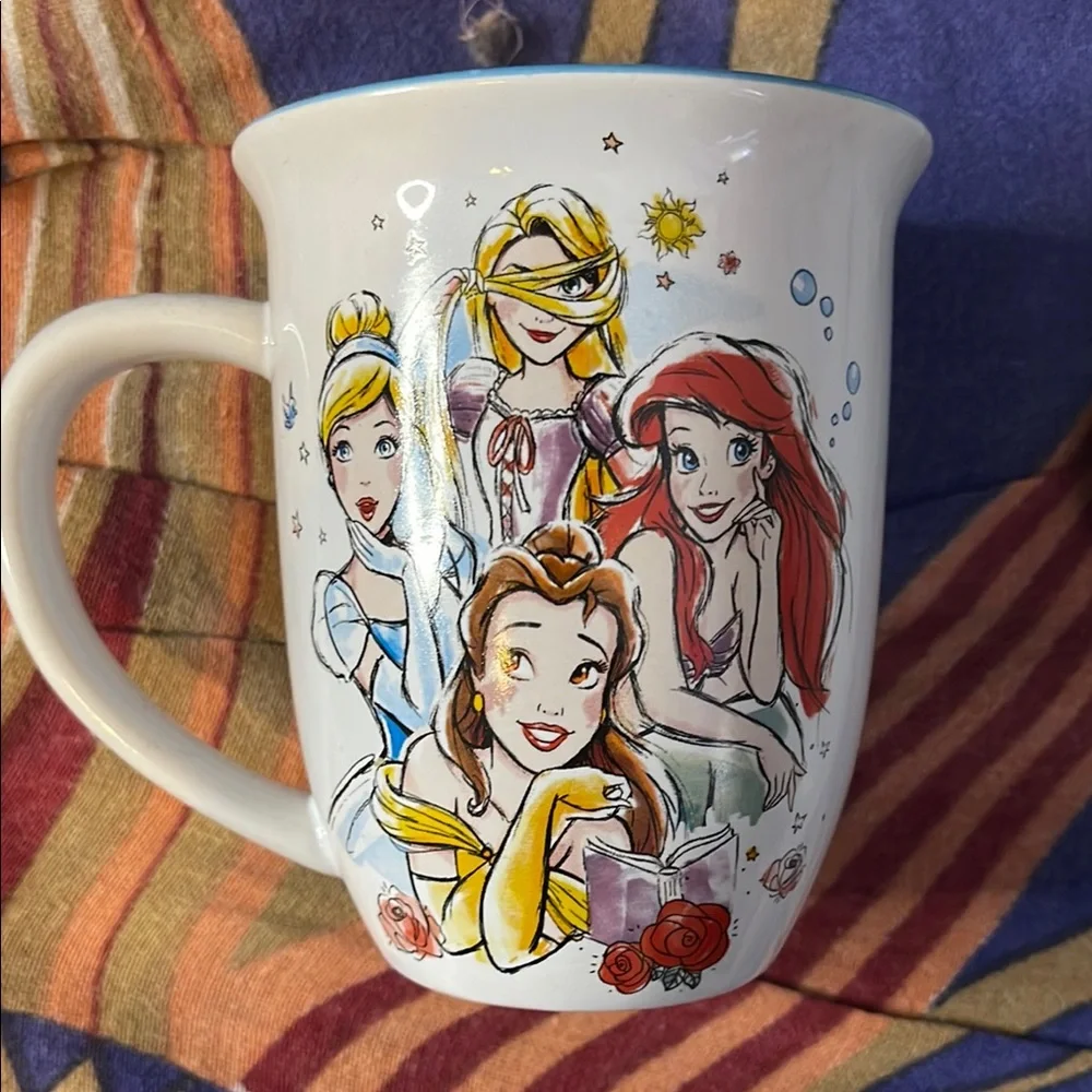 Disney Princess Mug with Colorful Illustrations NWT - Picture 5 of 6